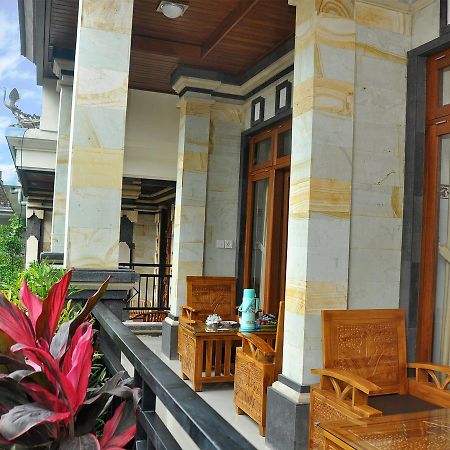 Mira Family Homestay Ubud  Exterior photo