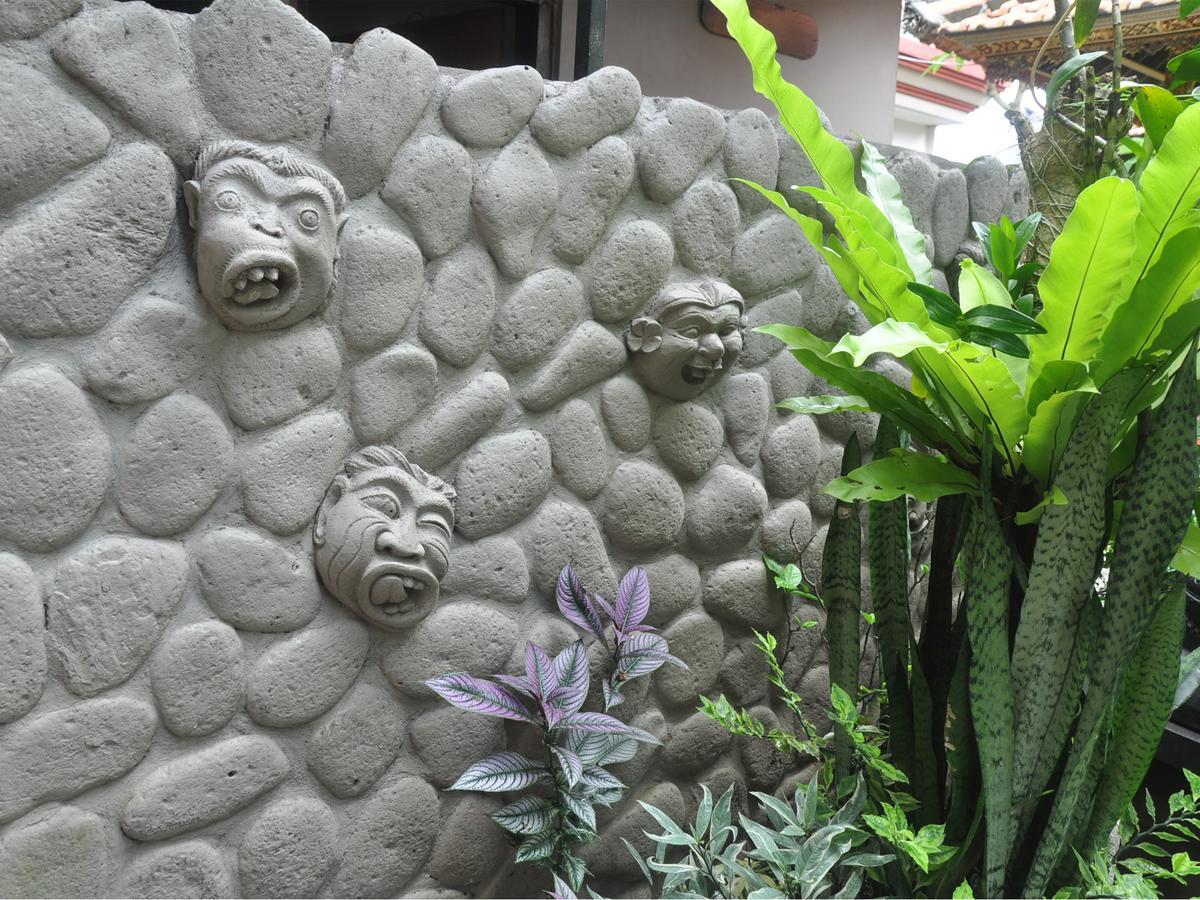 Mira Family Homestay Ubud  Exterior photo